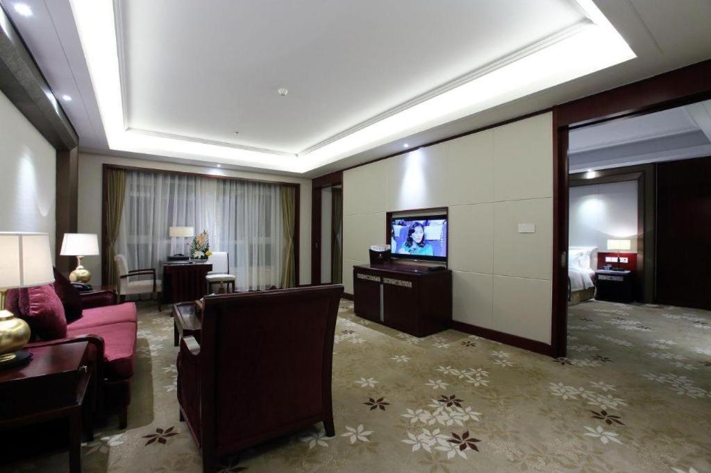 หลินยี่ บลู ฮอไรซัน อินเตอร์เนชั่นแนล โฮเต็ล ยี่เหอ Hotel หลินอี๋ ภายนอก รูปภาพ